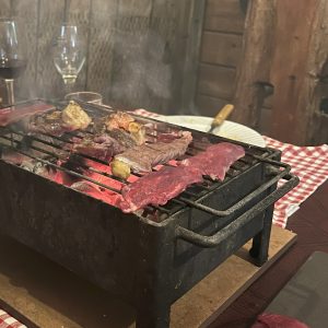 La Cueva - Comida Carne Piedra