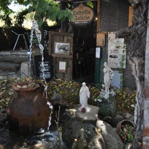 La Cueva - Exterior Fuente