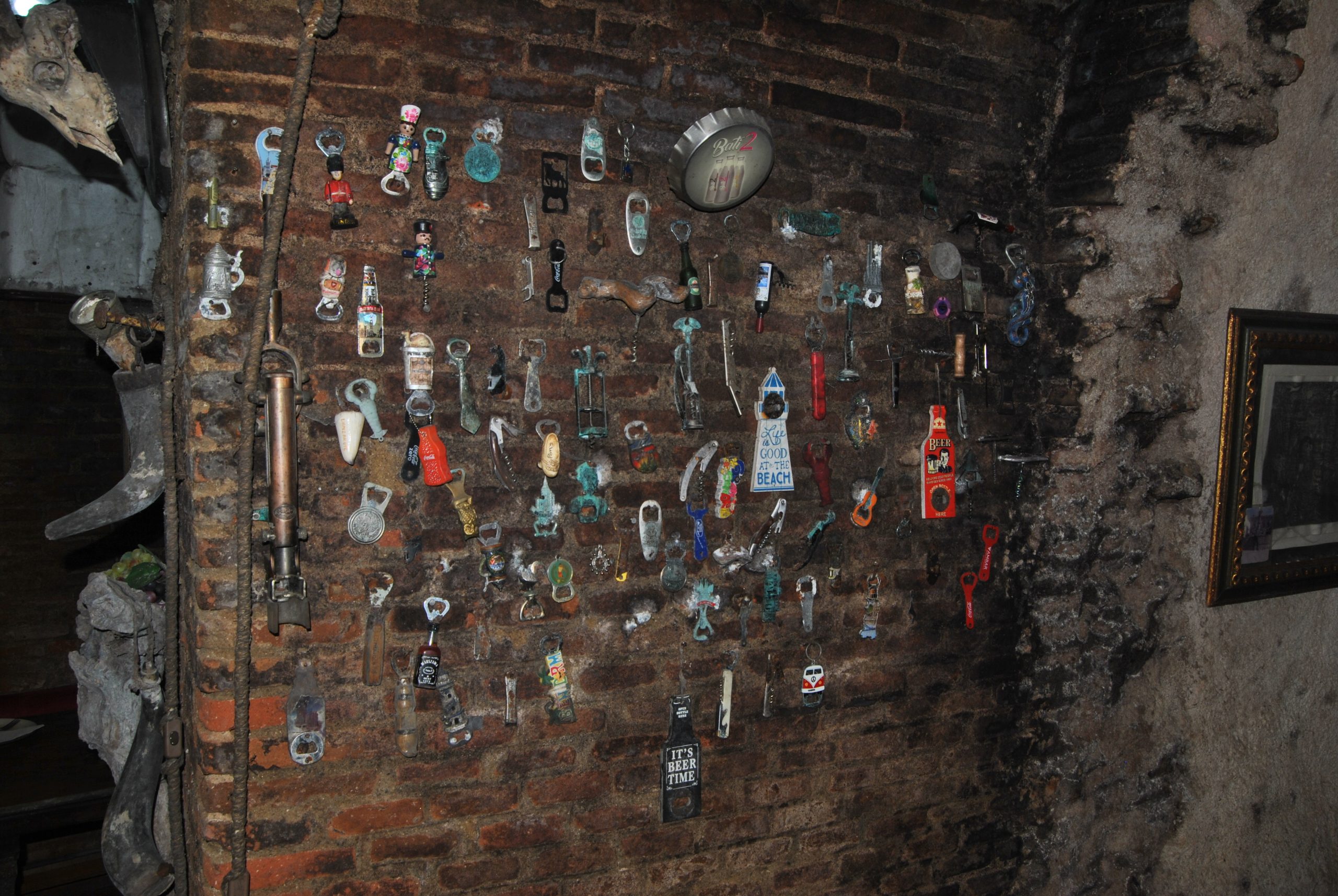 lacueva interiorabrebotellas