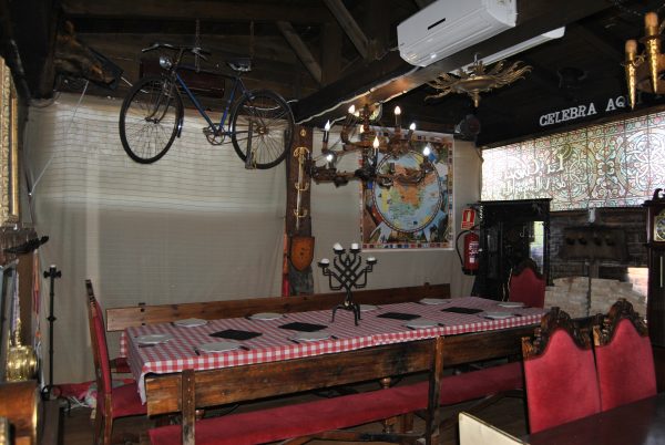 La Cueva - Mesa Carpa 01